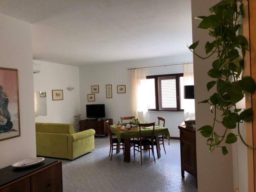 Bilocale Milu - Milu Holidays La Maddalena  Bagian luar foto